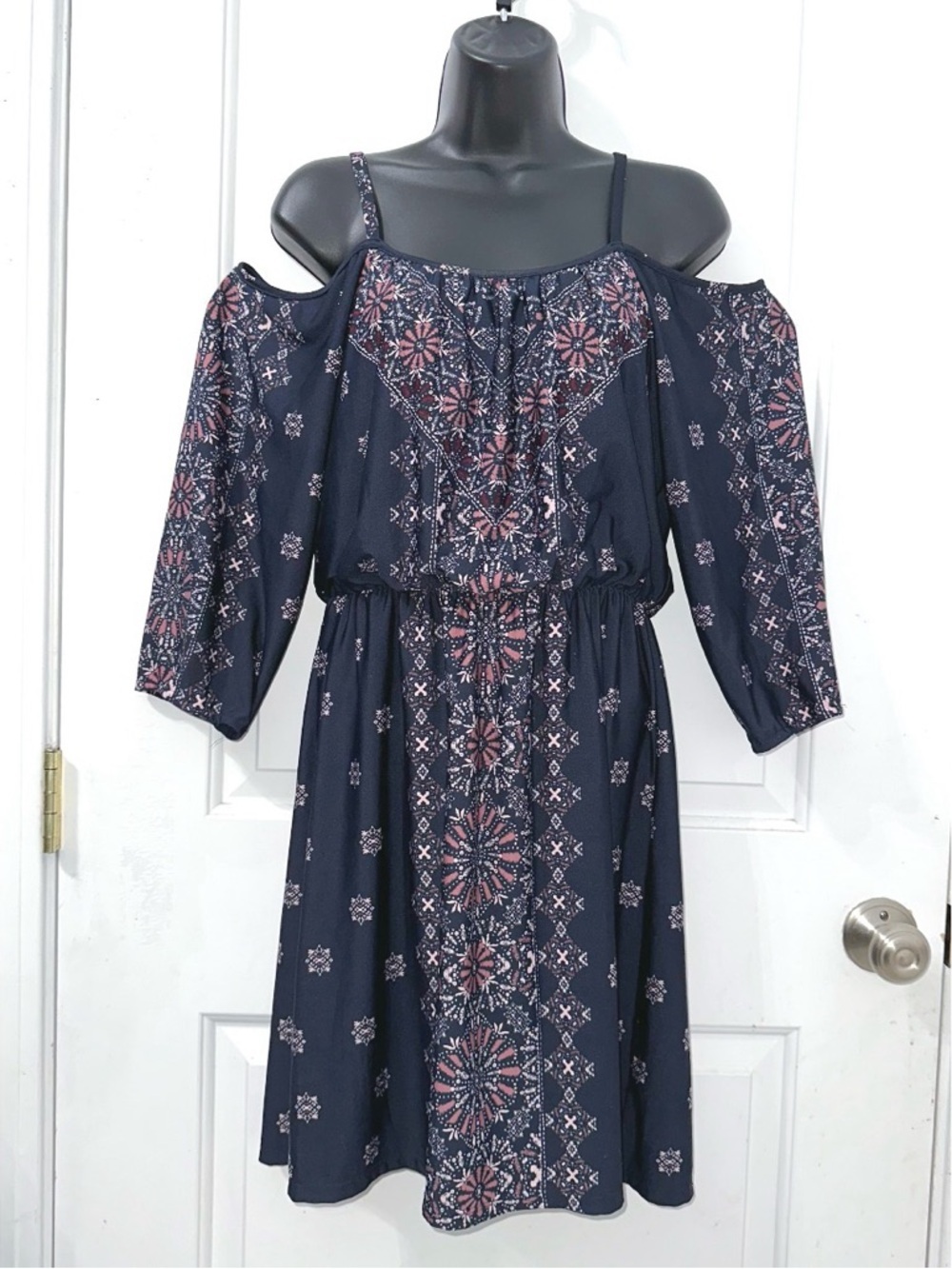 Maurices Cold Shoulder Patterned Dress, size Medium